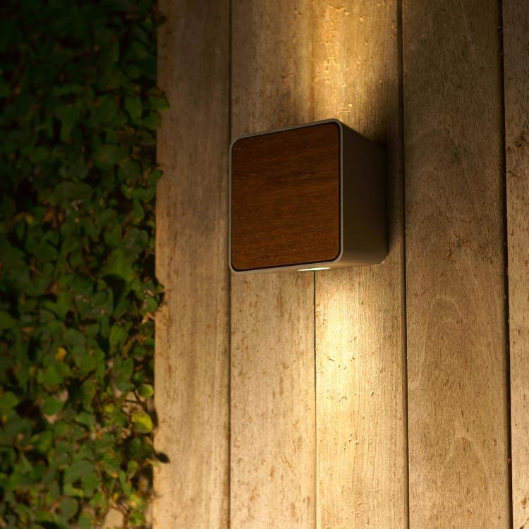 Zewnętrzna lampa ścienna LED L12.6cm LAB drewno iroko barwiony