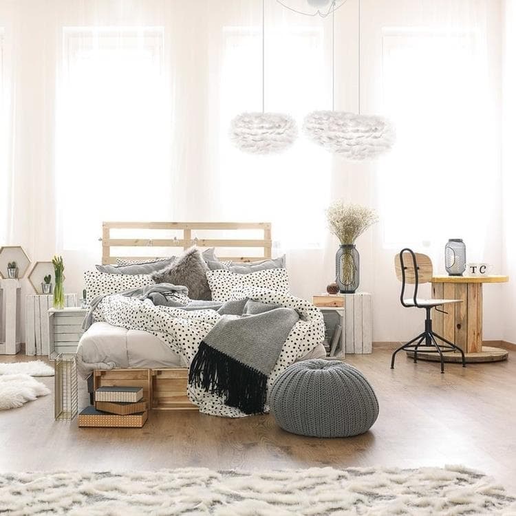 Lampa wiszaca 3 Zródla Pióra Ø35cm + Kable Biale EOS Bialy