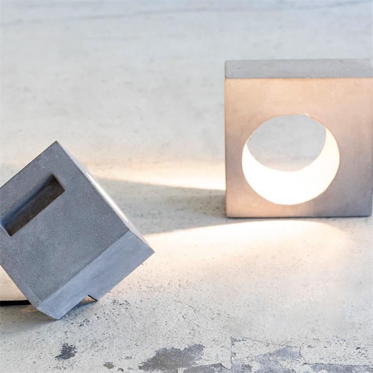 Lampa podłogowa w imitacji betonu H15cm FCK beton