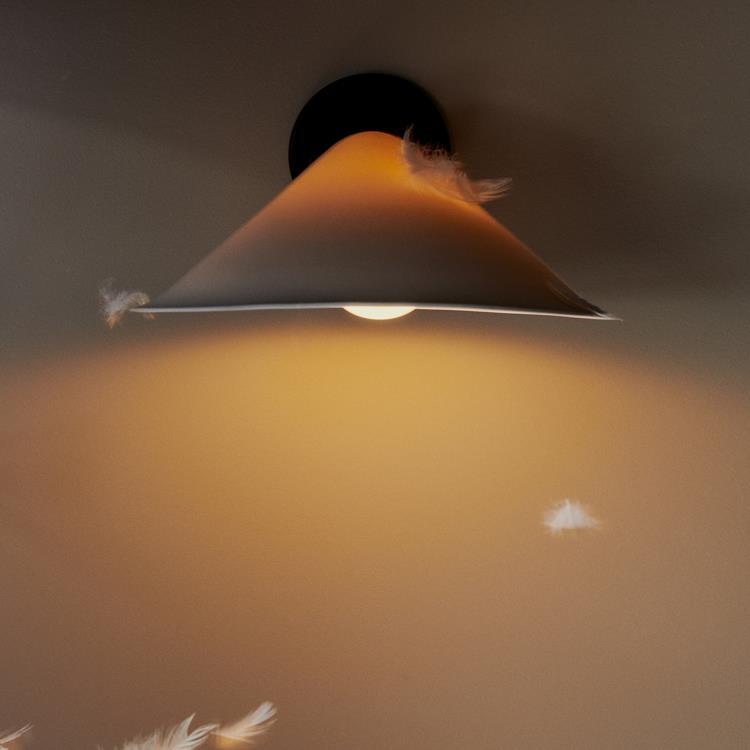 Porcelanowa lampa ścienna L30cm z kablem PLUME Czarny