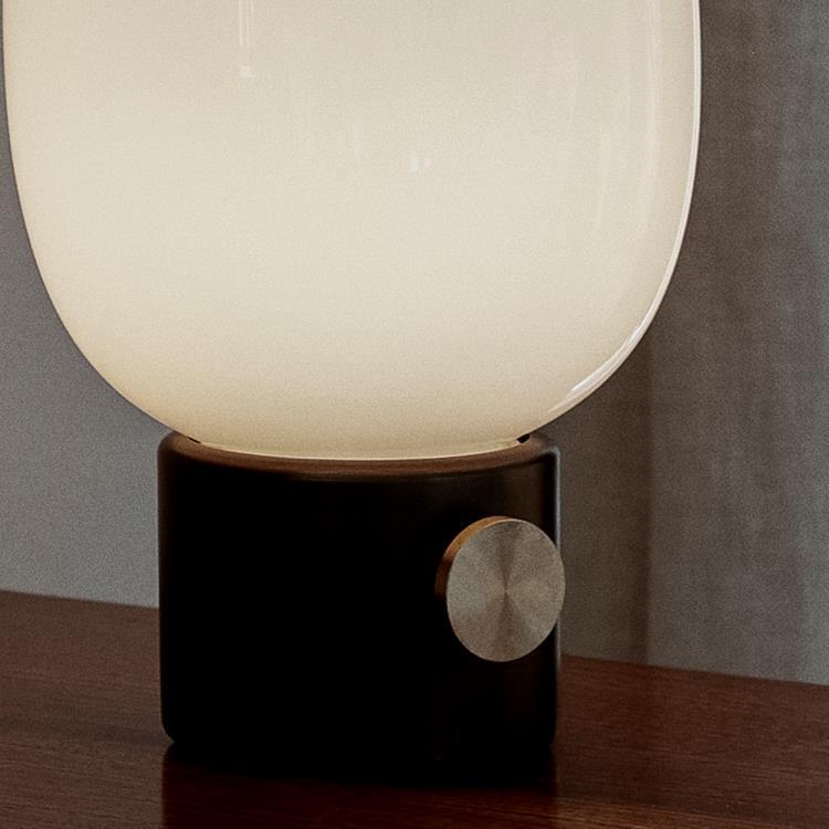 Przenośna lampa stołowa Glass H21.5cm JWDA Czarny