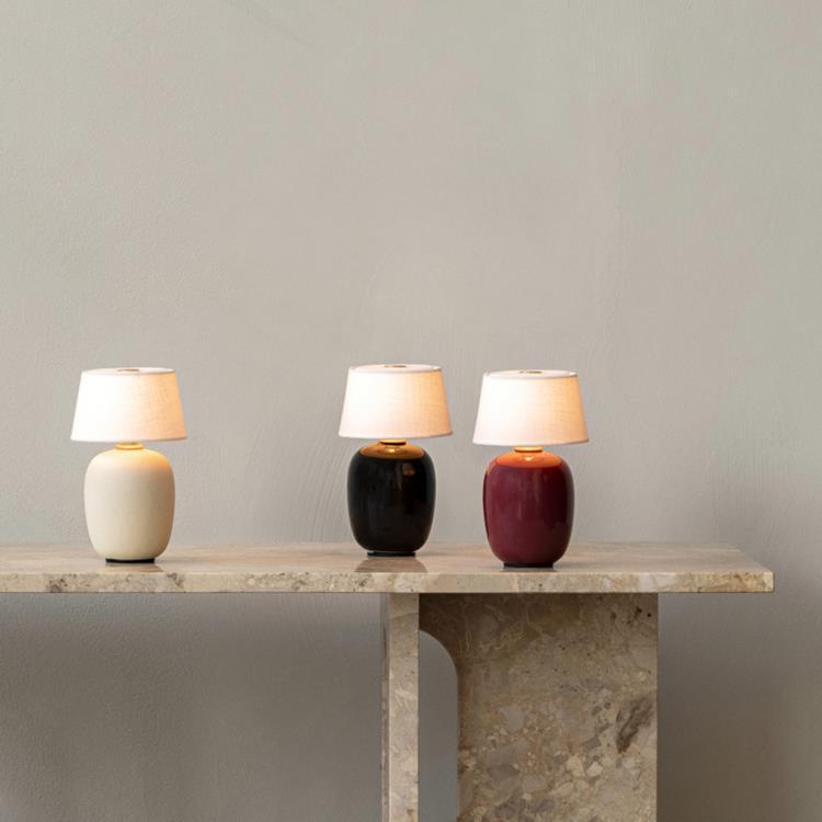 Bezprzewodowa lampa stołowa LED Sandstone/Linen ze ściemniaczem H20cm TORSO Rubin i blanc