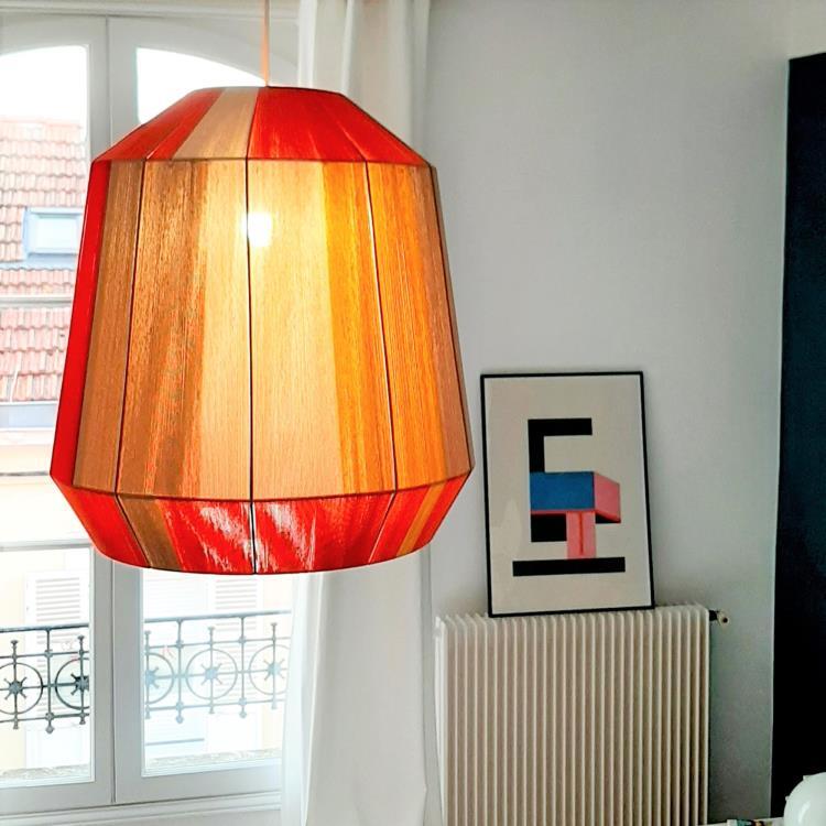 Lampa wisząca z plecionego drutu o wysokości 54cm LA GRANDE EPICURIENNE rouge / cynamon