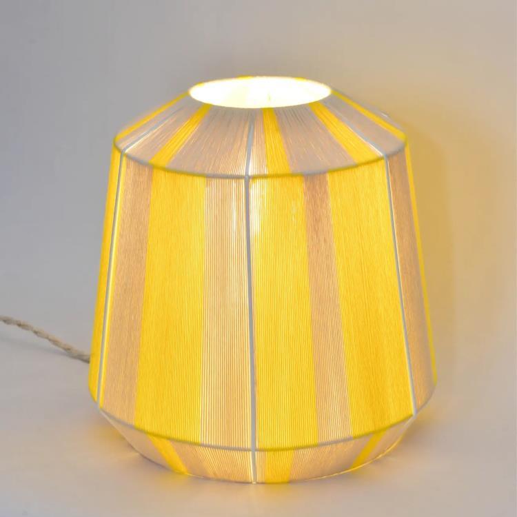 Lampa stołowa z plecionej nici H27cm L'EPICURIENNE żółty / kremowy
