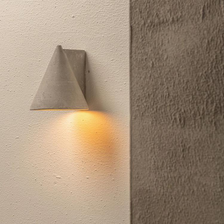 Betonowa lampa ścienna Ø15 cm PRIMARY SHAPE N°1 beton